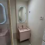Calme Et Elegant Au Coeur Du Village Apartment *