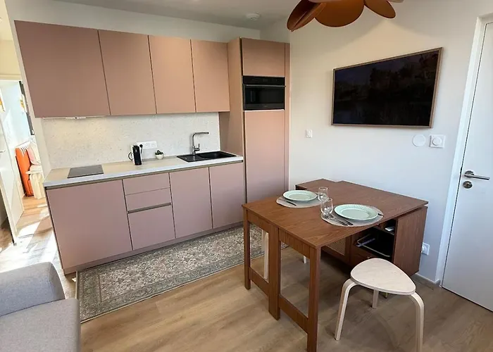 Calme Et Elegant Au Coeur Du Village *