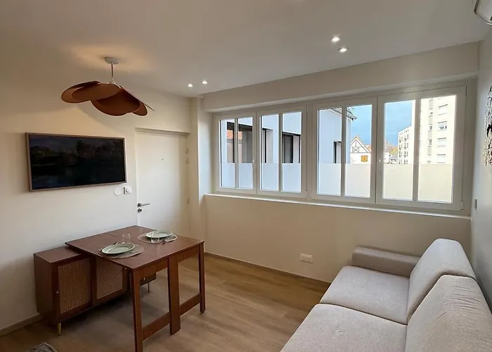 Calme Et Elegant Au Coeur Du Village Apartment *